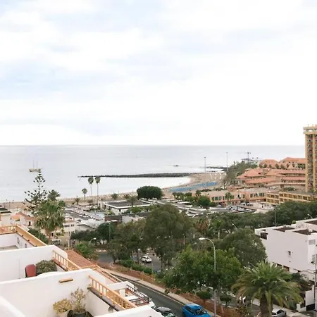 Summer Home: Sun And In A Prime Location Apartman Arona