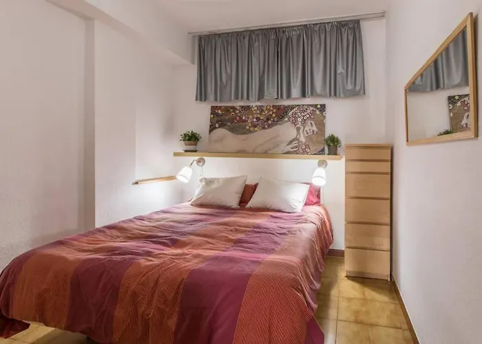 Summer Home: Sun And In A Prime Location Apartman Arona